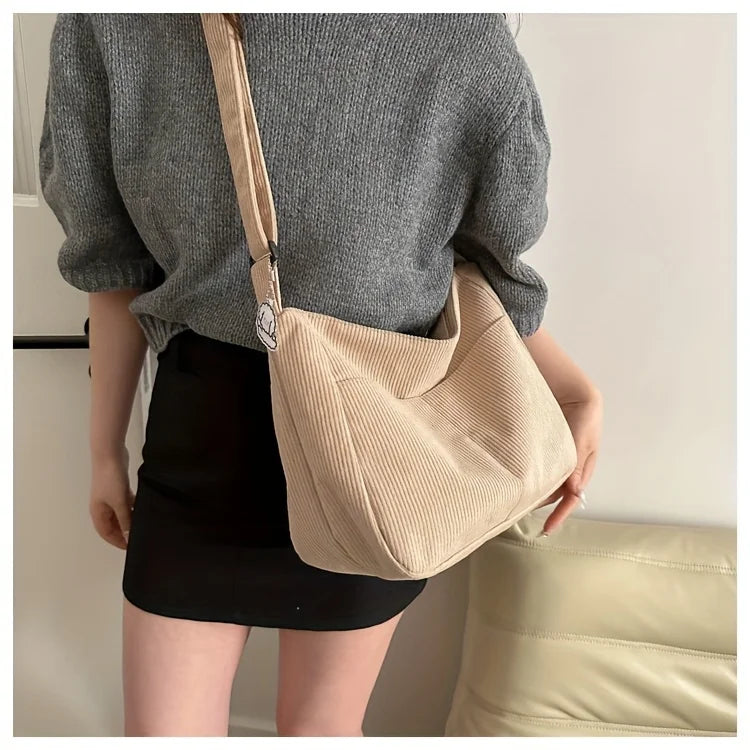 Bolsa de ombro feminina de veludo cotelê, sacola casual listrada de grande capacidade.