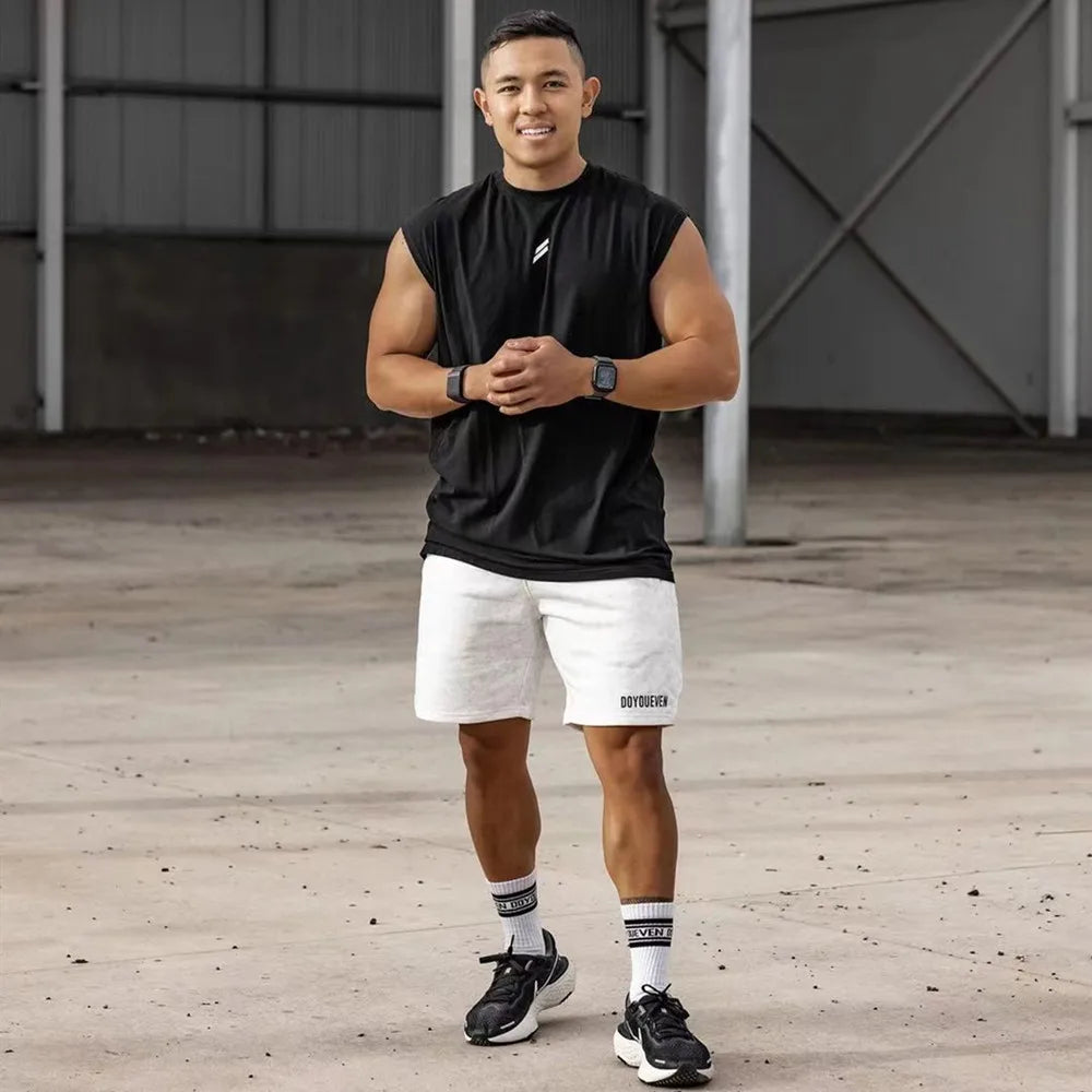 Camiseta sem mangas masculina para treino.