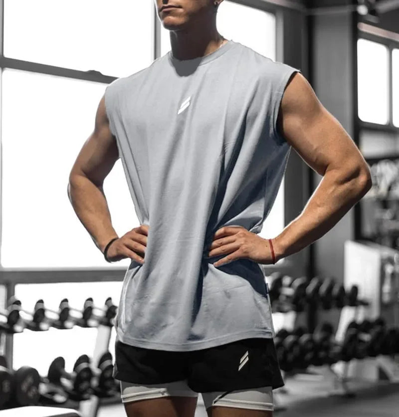 Camiseta sem mangas masculina para treino.