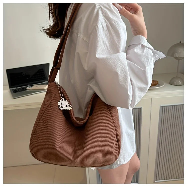 Bolsa de ombro feminina de veludo cotelê, sacola casual listrada de grande capacidade.