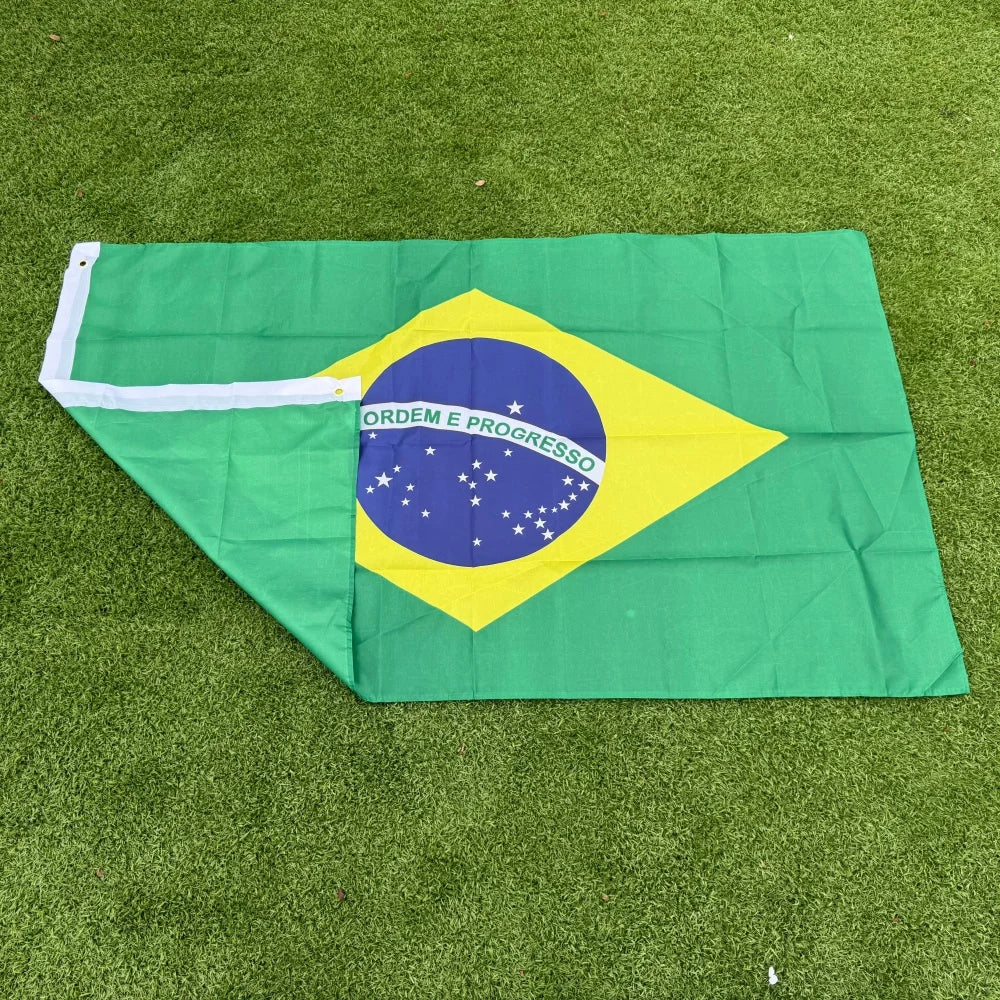 Bandeira do Brasil 150x90cm Grande 3x5 FT em Poliéster com Costura Dupla para Decoração Interna e Externa
