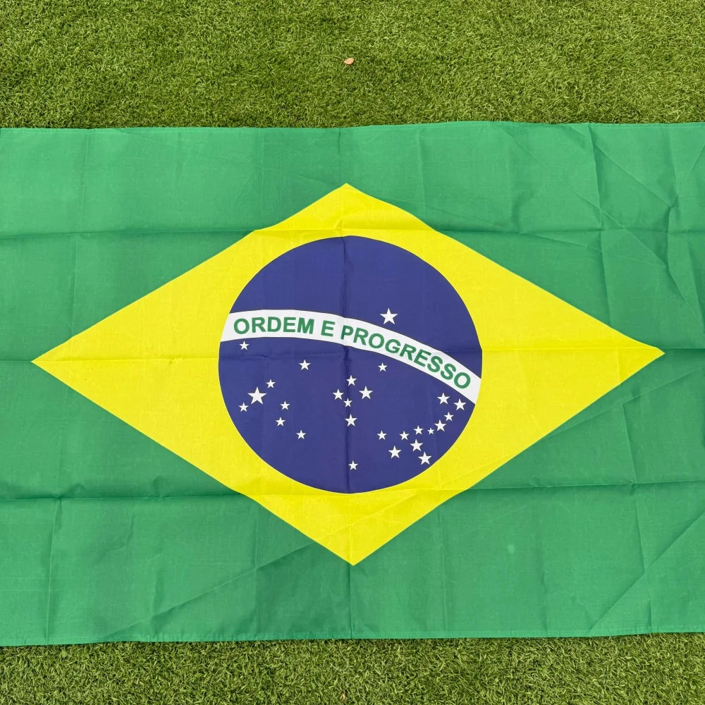Bandeira do Brasil 150x90cm Grande 3x5 FT em Poliéster com Costura Dupla para Decoração Interna e Externa